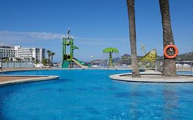 Playa Bella Beach Apartments